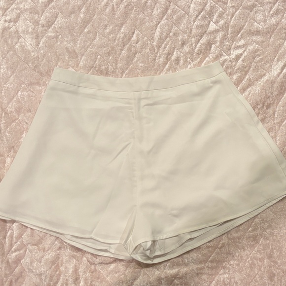 Pink Lily Pants - Pink Lily Cream Women's Skorts